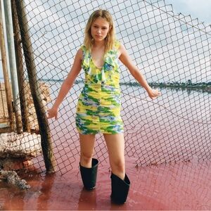 NWT Zara Printed Tulle‎ Yellow Floral Ruched Dress Size Small